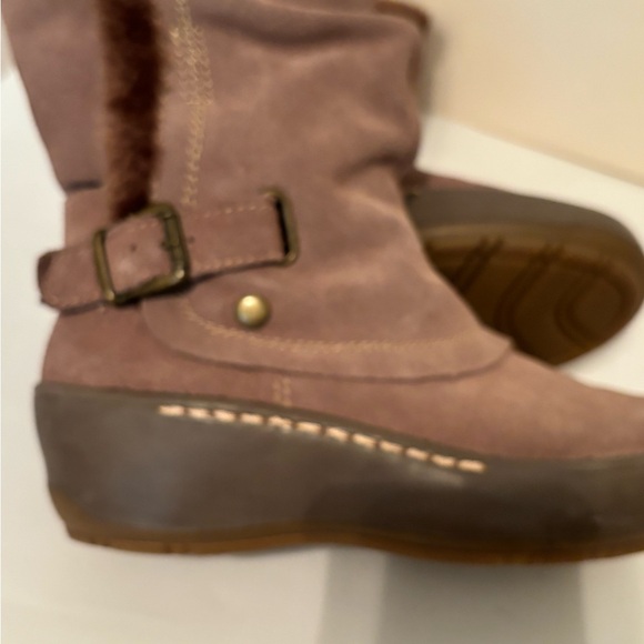 NATURALIZER Taupe Suede and Fur Boots Size 7M - Picture 2 of 6